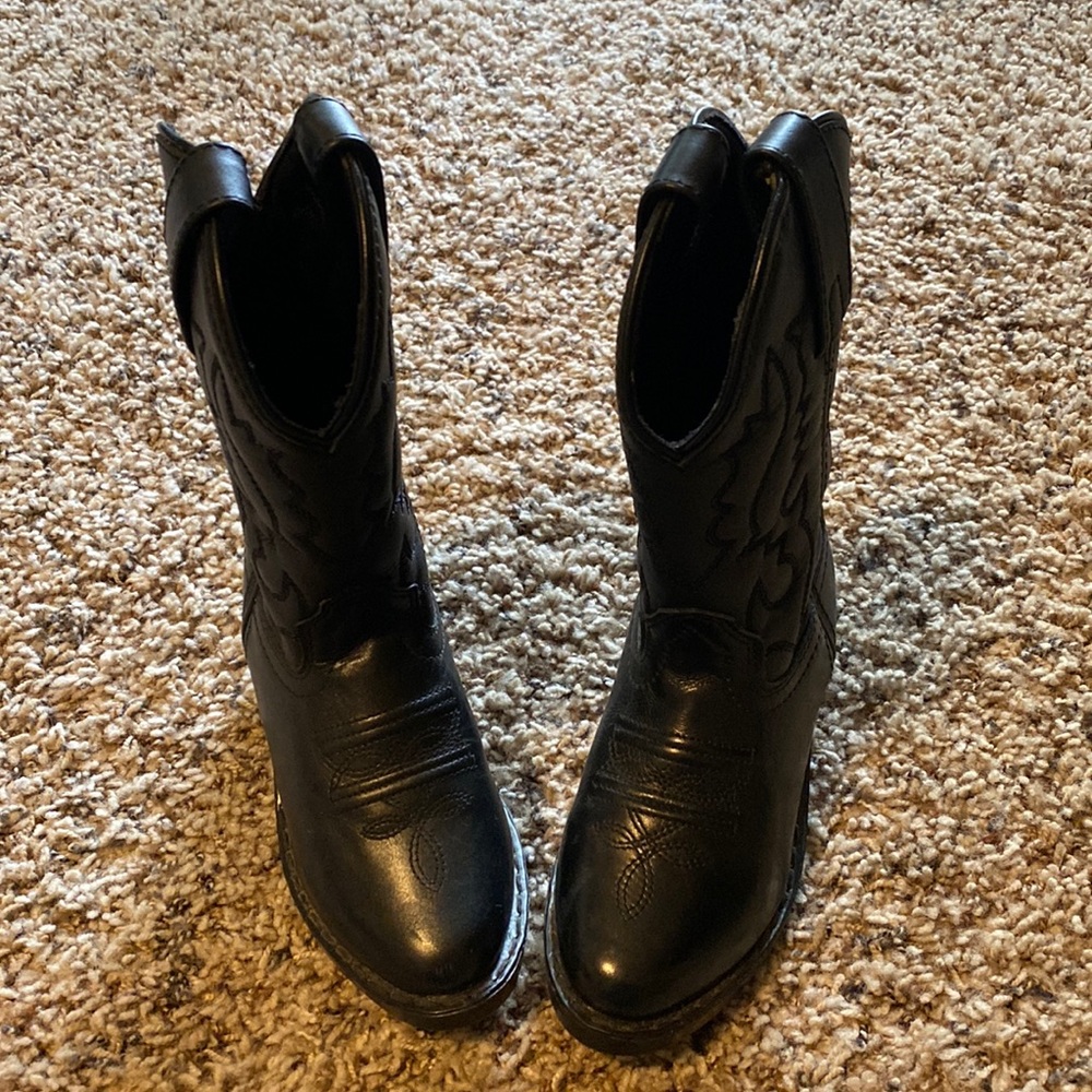 Like new Toddler black cowboy/cowgirl boots